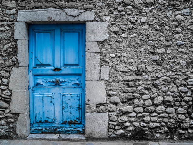 blue-door-ge63707691_1280